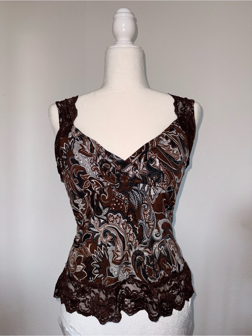 171. Worthington brown, white and black paisley lace cami top size medium
